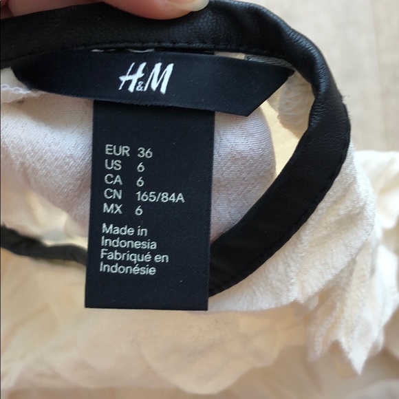 H&M Cream Blouse - Picture 3 of 6